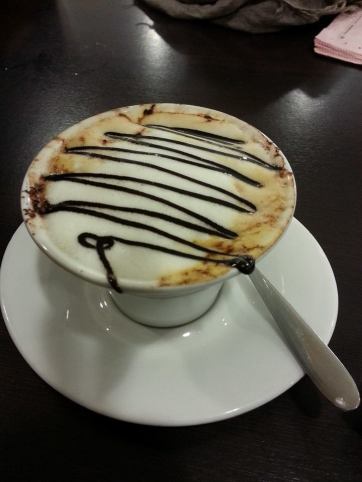 563086_10202596861745861_555263957_n